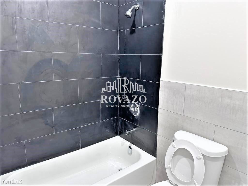 946 18th Ave - Photo 2 of 7