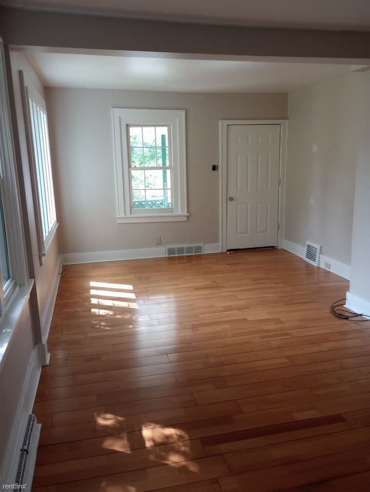 388 Berry St - Photo 3 of 19