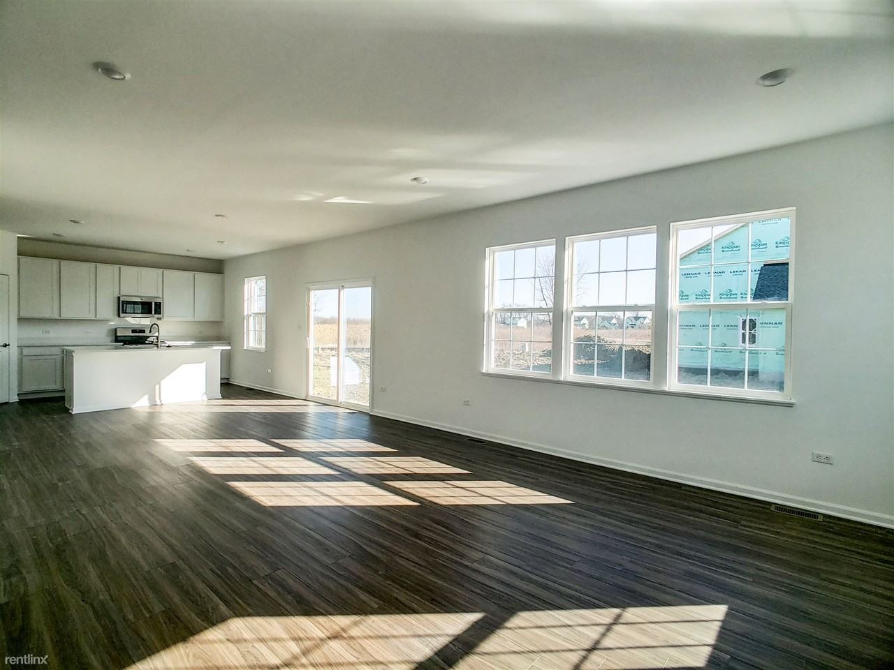 11423 Thomas St - Photo 3 of 15