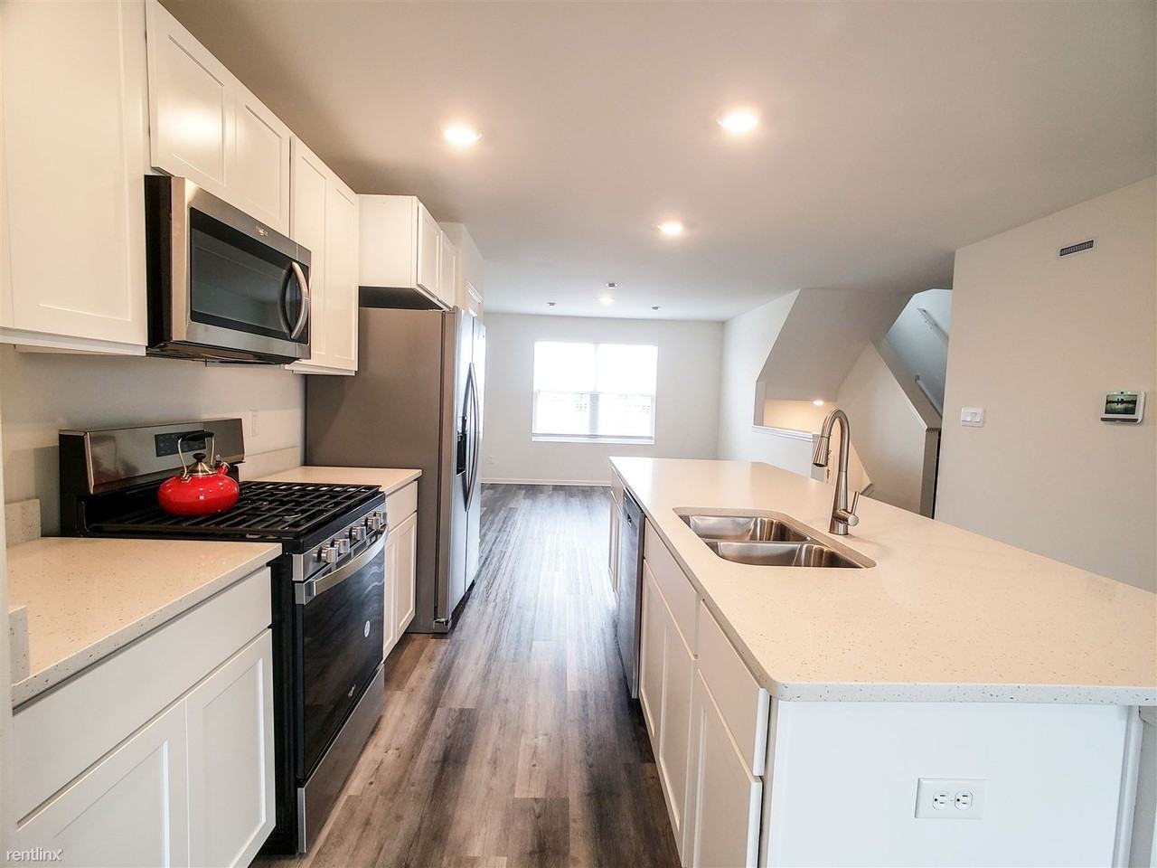 8688 Larkspur Ln - Photo 2 of 13