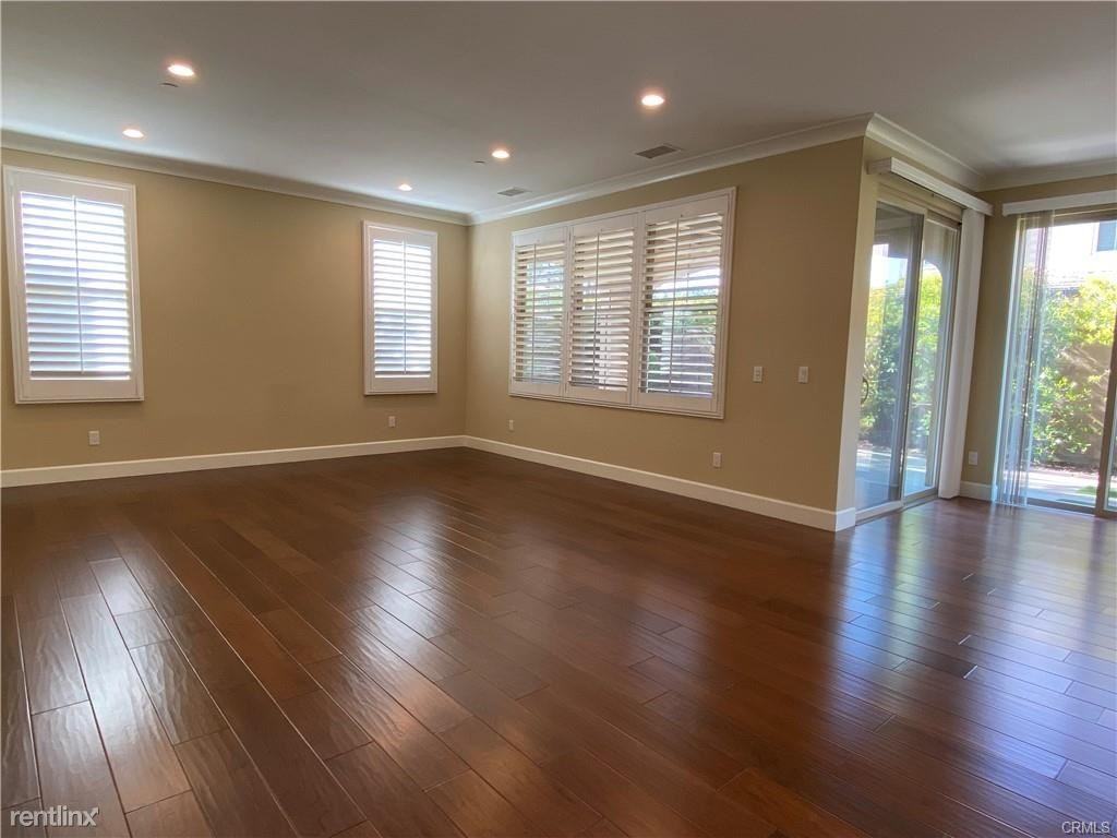 119 Saybrook - Photo 3 of 11