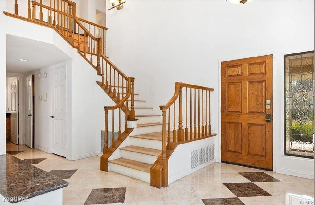 80 Fairlake - Photo 2 of 10