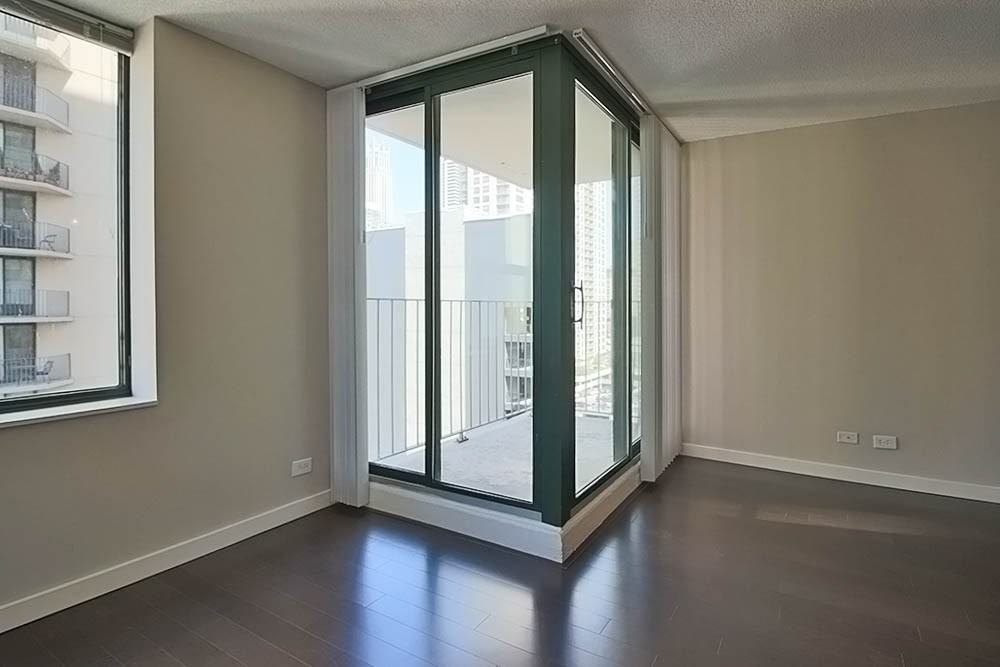 77 W Huron St - Photo 3 of 16