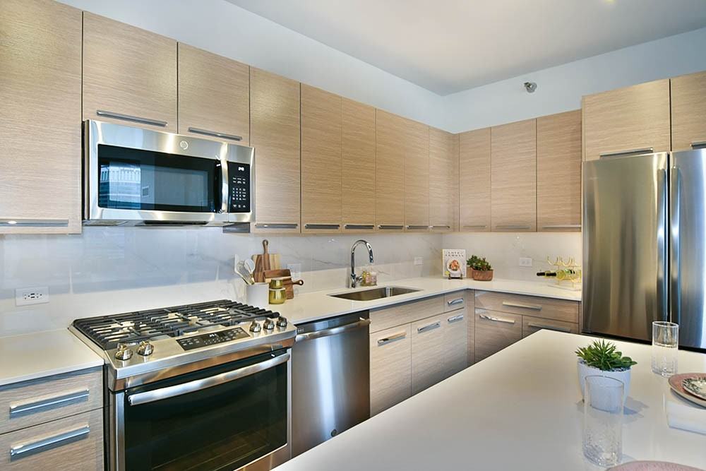 727 W Madison St #1-1 - Photo 4 of 18