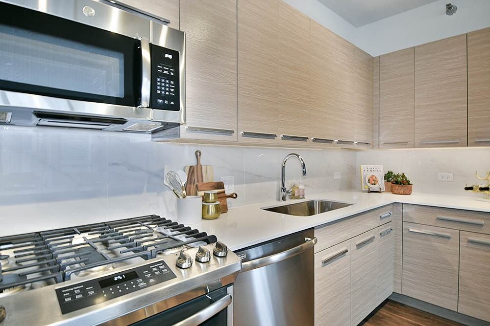 727 W Madison St #1-1 - Photo 5 of 18