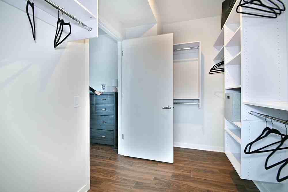 727 W Madison St #2-2 - Photo 7 of 21