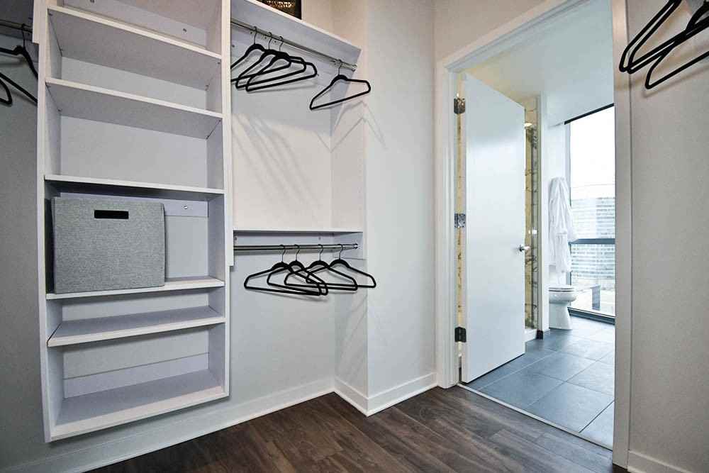 727 W Madison St #3-3 - Photo 4 of 21