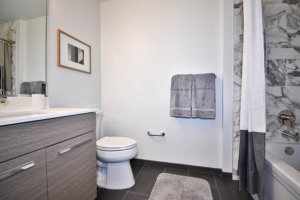 727 W Madison St #3-3 - Photo 5 of 21