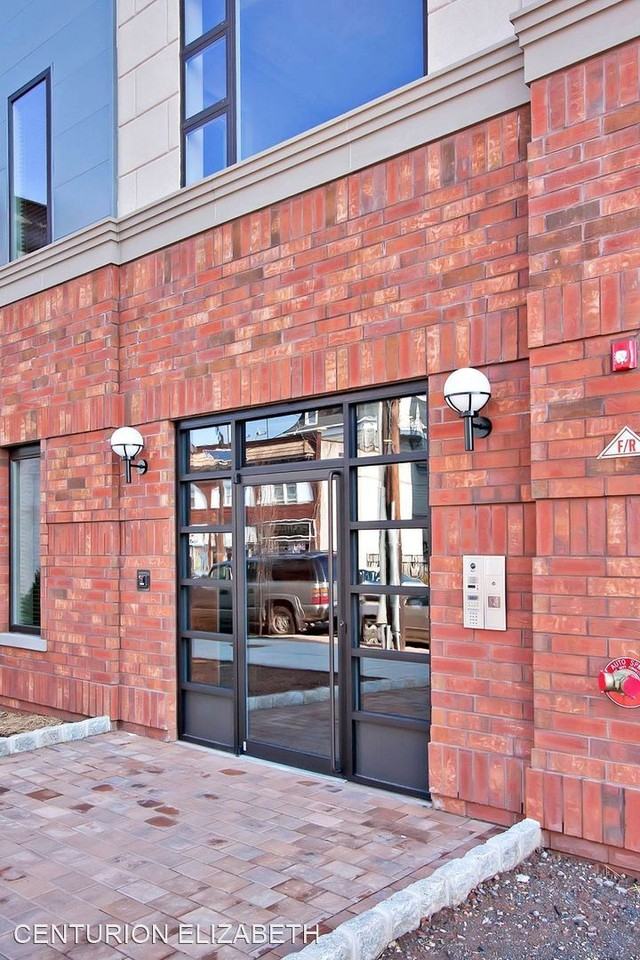 CENTURION ELIZABETH - Photo 2 of 26