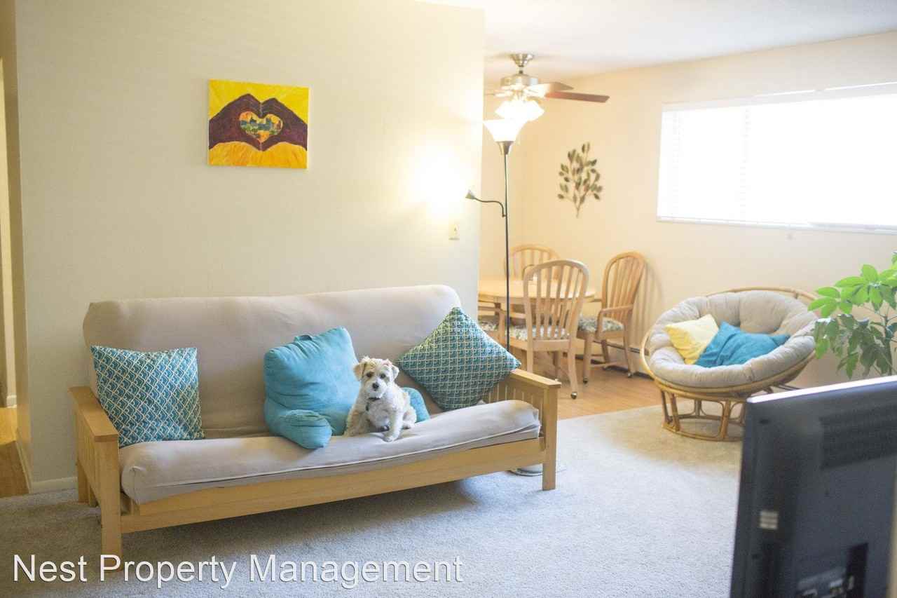 2034 9th St - Photo 2 of 8