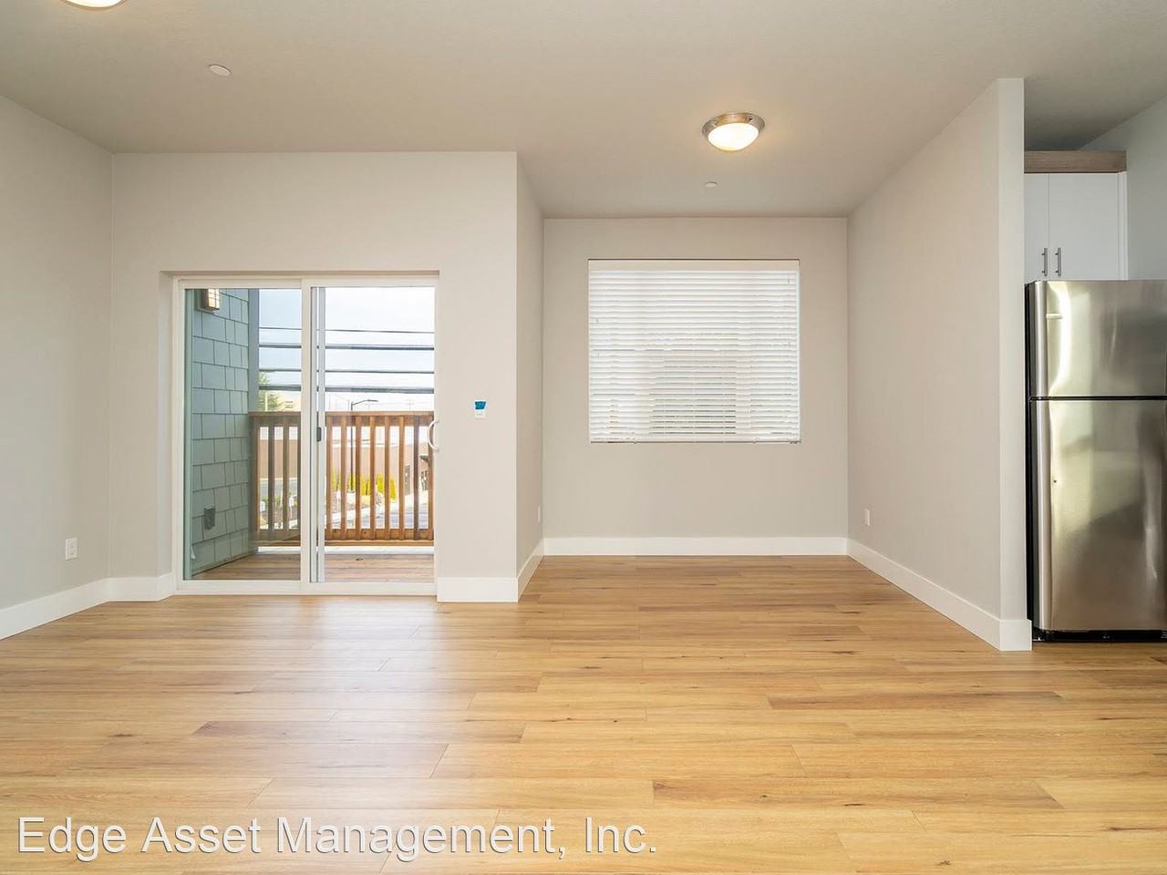 436 NE Stafford Street - Photo 3 of 35