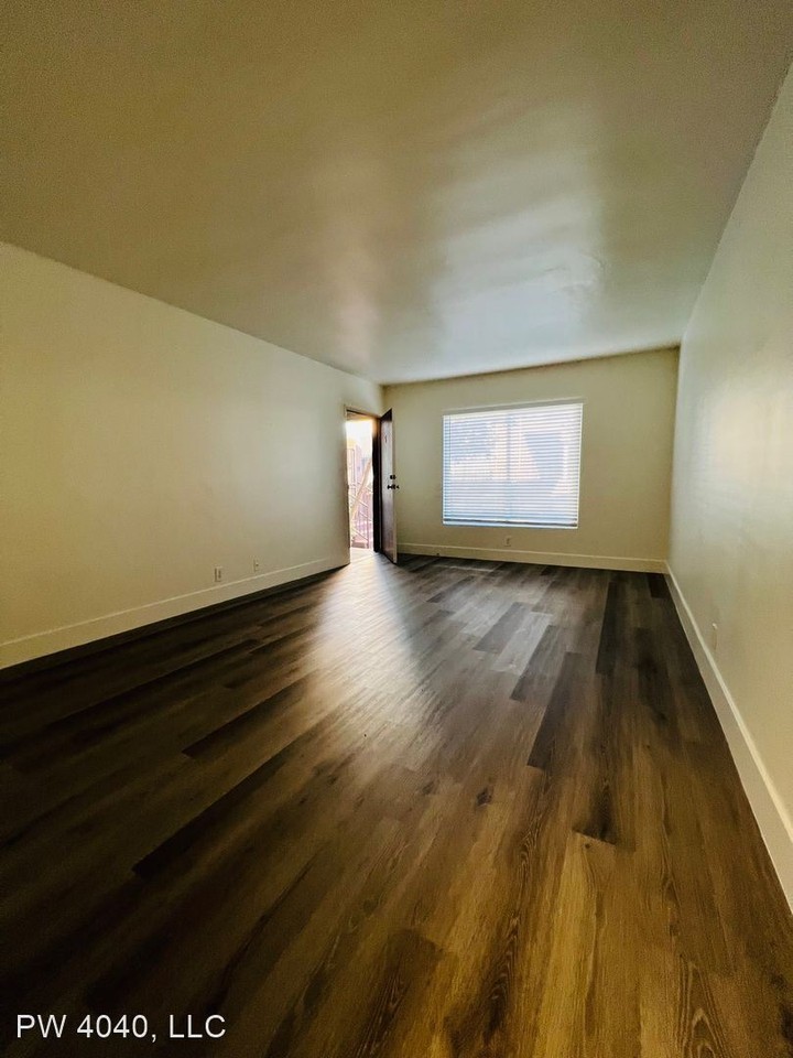 4040 Palmwood - Photo 2 of 12