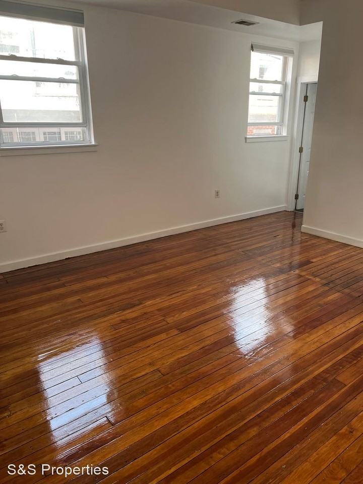 931 S 10th Street - Photo 2 of 24
