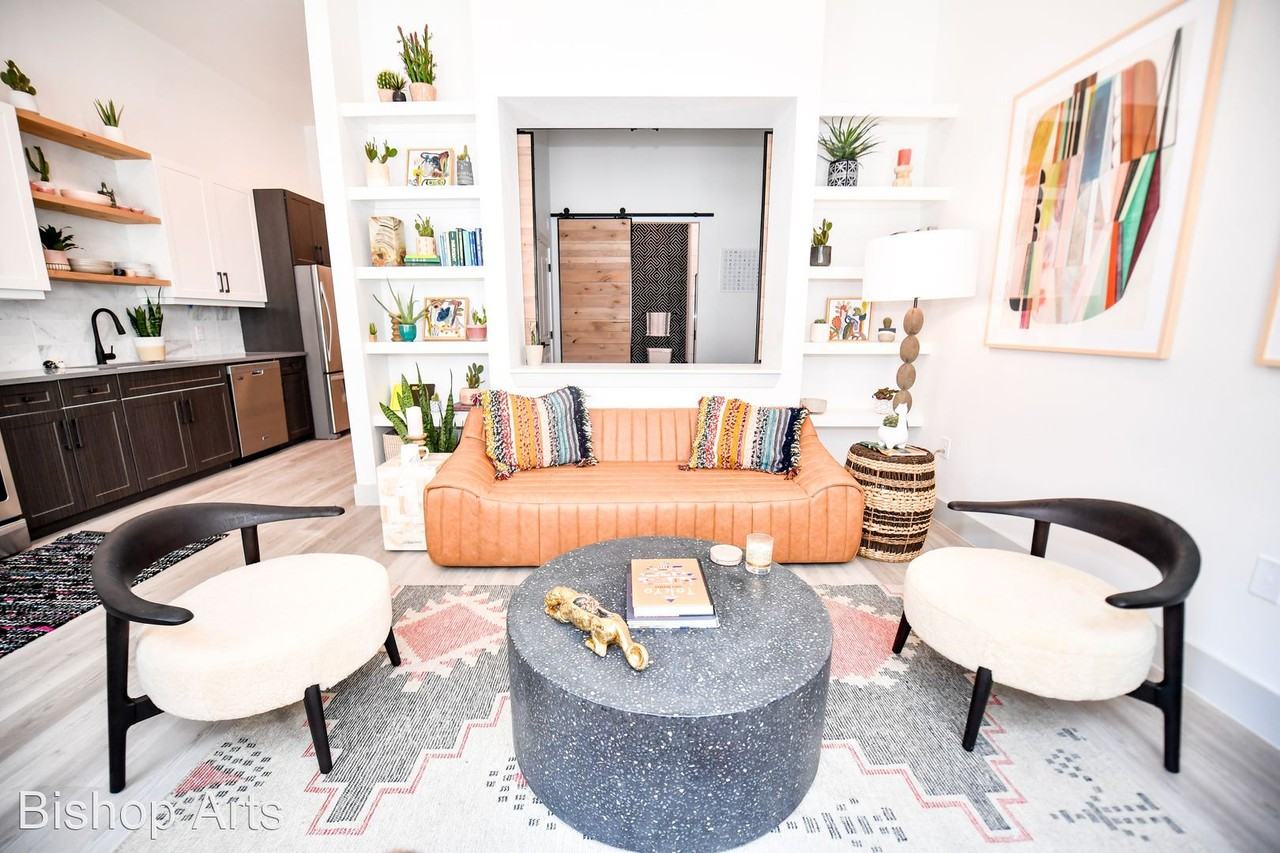 Bishop North - Photo 3 of 24