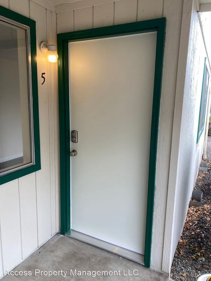 247 Lorraine  St - Photo 2 of 14