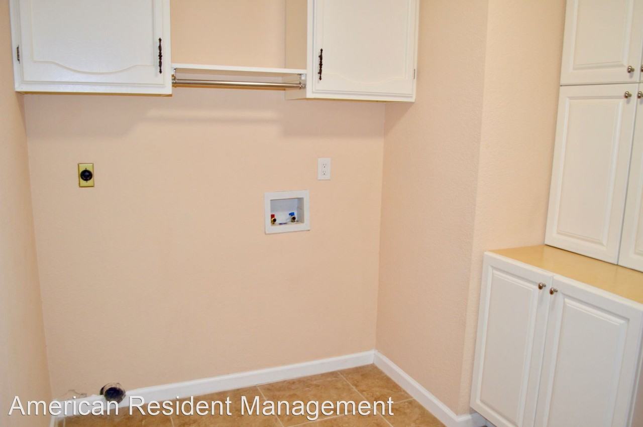3018 Meadow Rain St - Photo 3 of 35