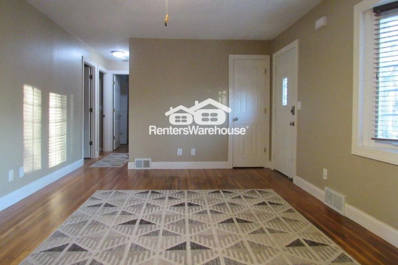 5340 Byron Ave N - Photo 2 of 15