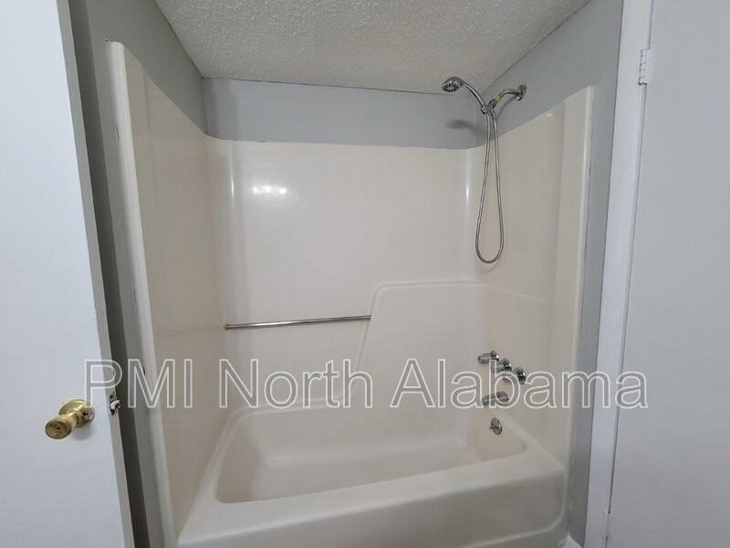 1818 Glenn St Sw #1 - Photo 7 of 9