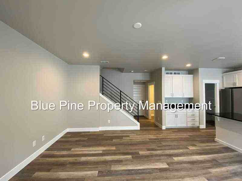 2890 Sunburst Dr - Photo 2 of 21