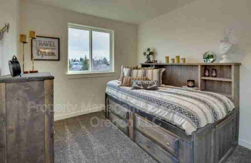 61618 Se Depot Loop - Photo 2 of 18