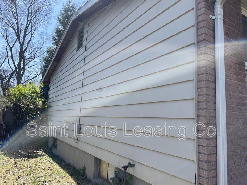 1960 Parker Rd - Photo 3 of 37