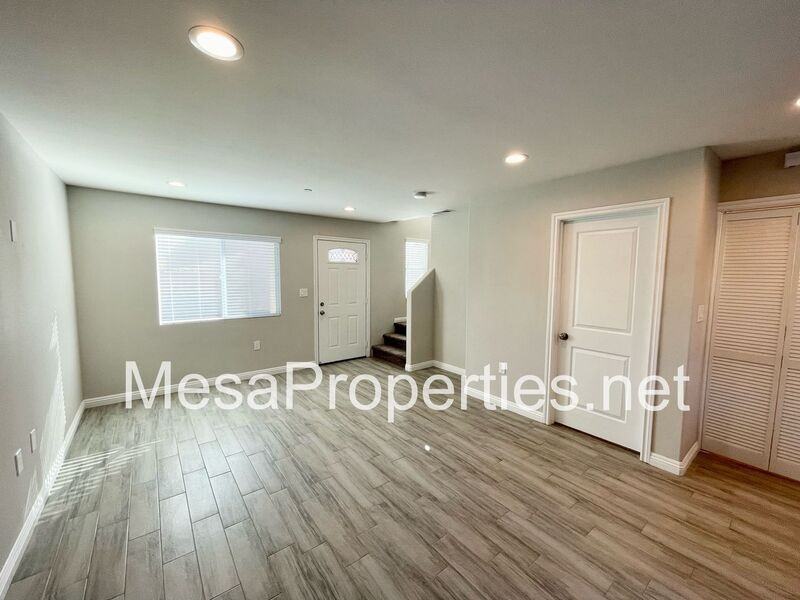 2310 Leroy St - Photo 3 of 23