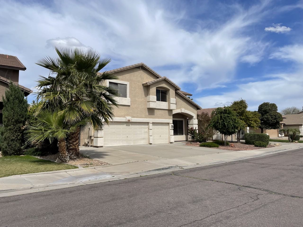 8976 W Clara Ln - Photo 2 of 44