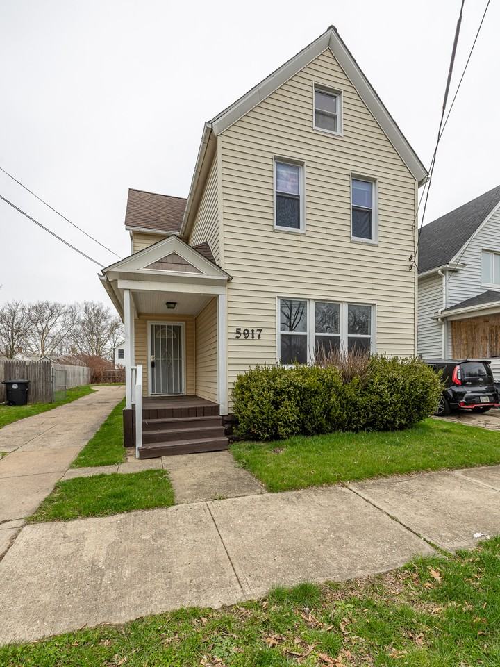 5917 Cable Ave - Photo 2 of 3