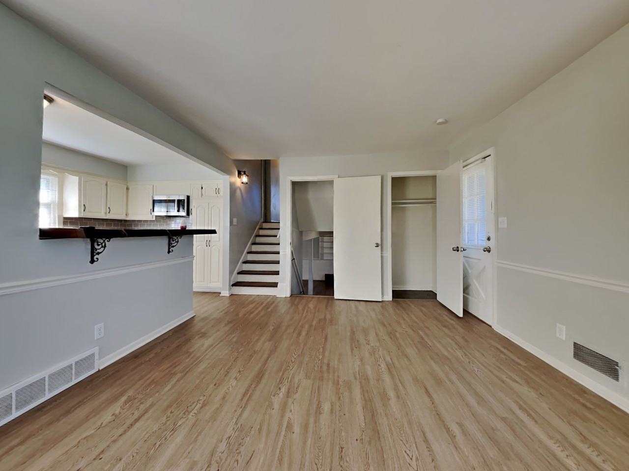 4119 S Cottage Ave - Photo 3 of 20