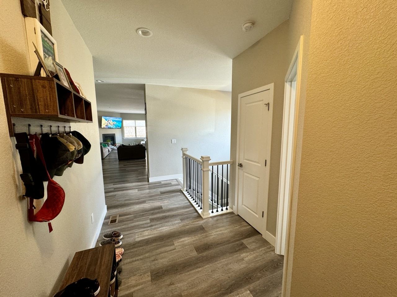 6859 Surrey Trl - Photo 3 of 22