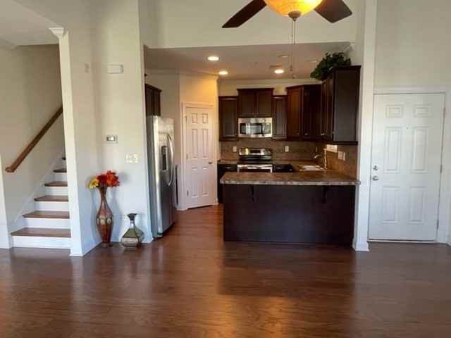 14616 Juventus St - Photo 2 of 20