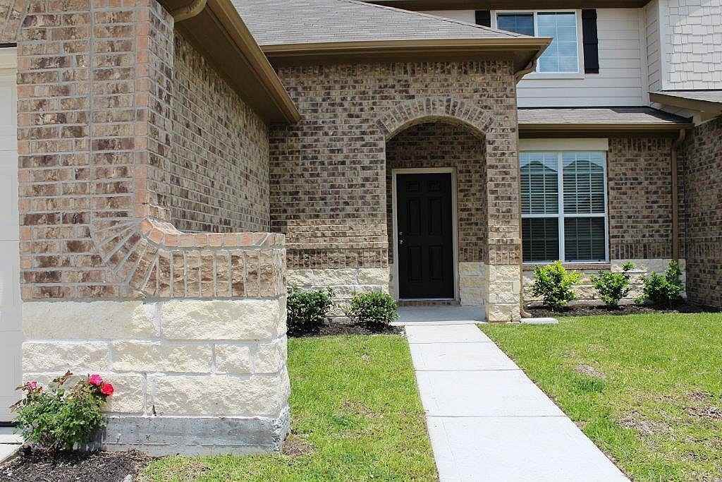 12219 Dona Ln - Photo 3 of 16