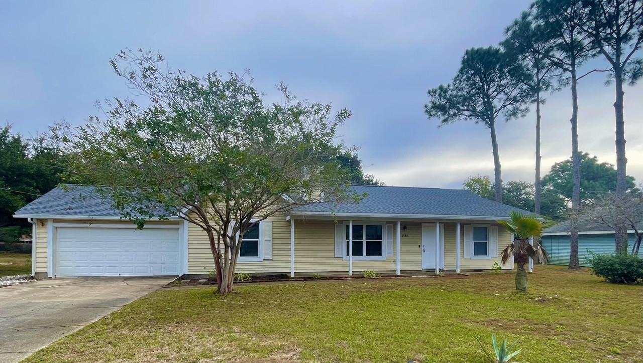 1888 Coral St, Navarre, FL 32566 3 Bedroom Apartment for 1,920/month