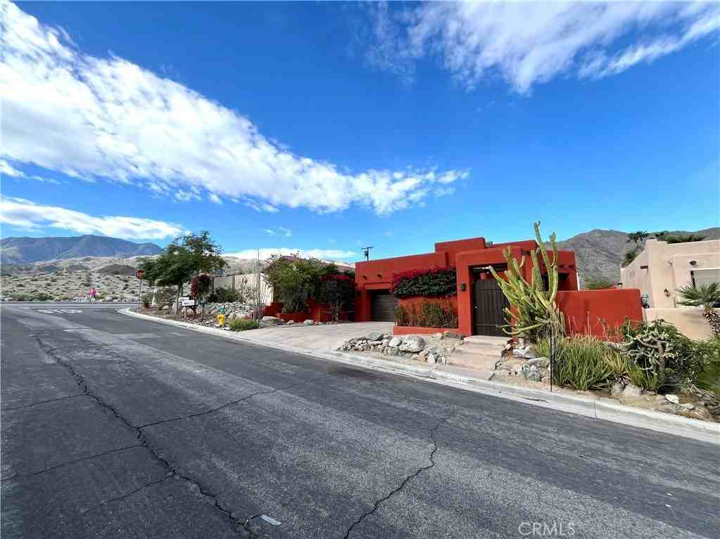 54965 Avenida Carranza, La Quinta, CA 92253 3 bedroom House Rental