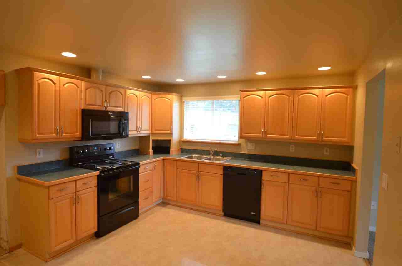 17415 SE 264th St - Photo 3 of 14