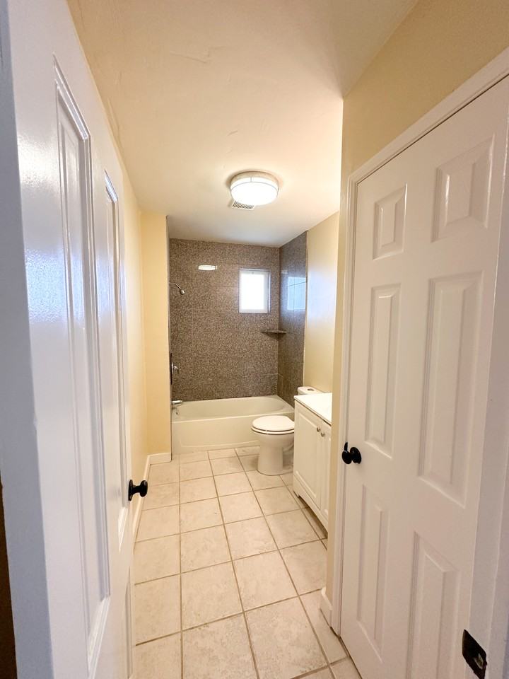 2449 G Street Northwest #4 - Photo 3 of 12