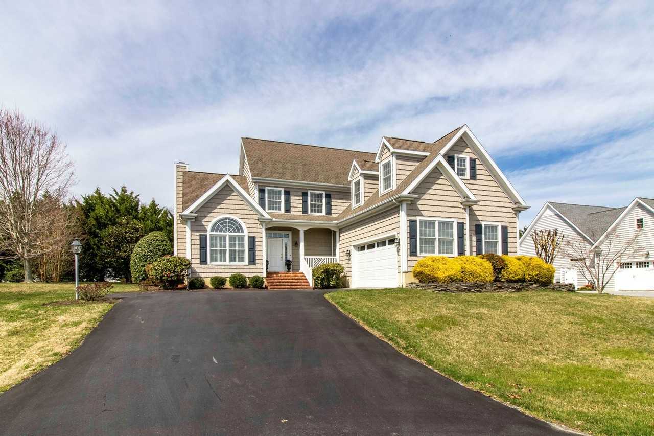 10 Wellington Pl - Photo 2 of 39