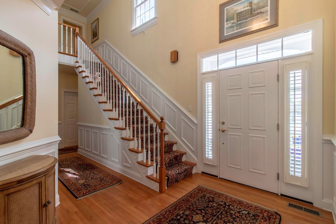 10 Wellington Pl - Photo 5 of 39