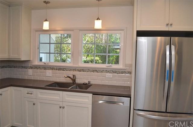 3597 Yorkshire Rd - Photo 3 of 18