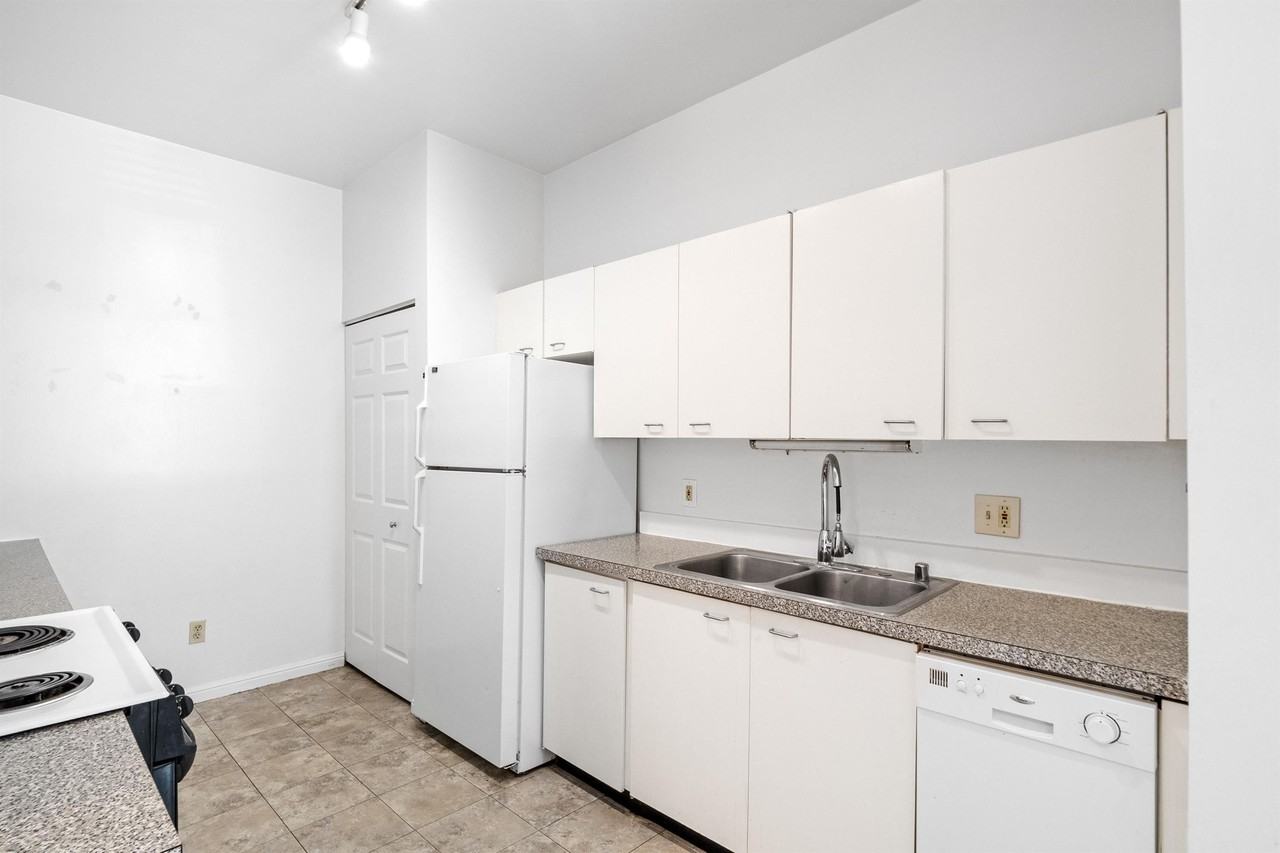 1857 S 9th St #A - Photo 4 of 10