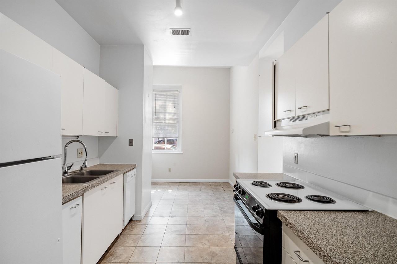 1857 S 9th St #A - Photo 3 of 10