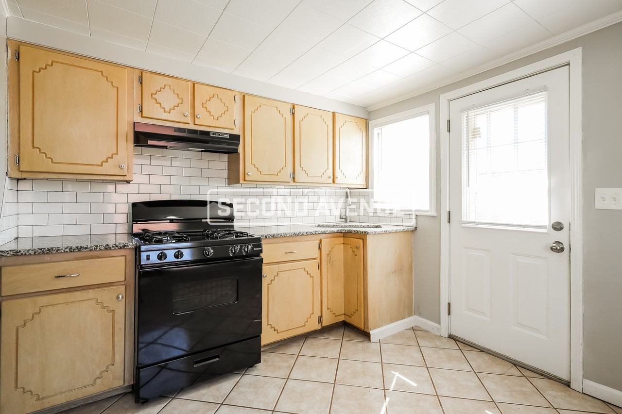 3100 Southwest 45th Street - Photo 5 of 20