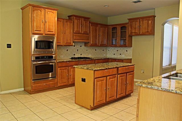 213 Fox Hollow Blvd - Photo 2 of 16