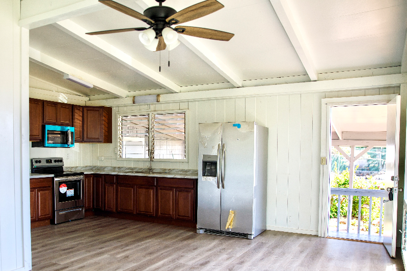 275 Ala Malama Ave - Photo 3 of 15