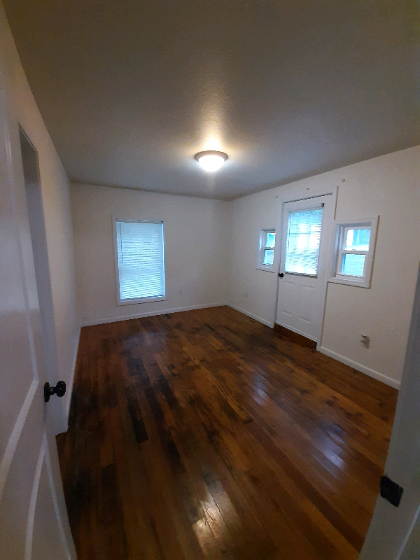 2652 Broad St - Photo 2 of 8