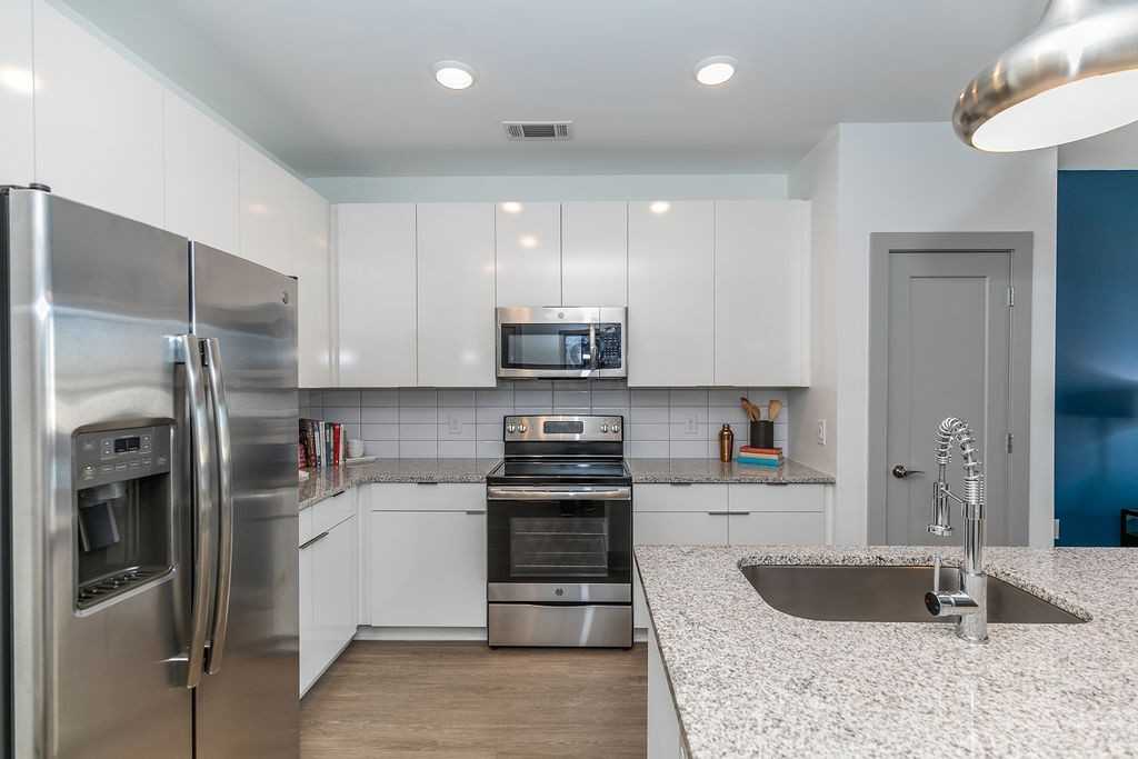 Edge on the Beltline Apartments - Photo 4 of 29