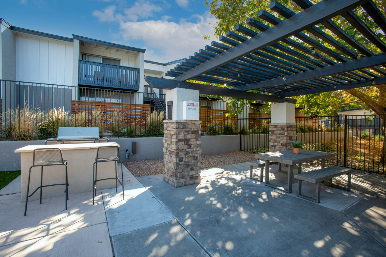 Montecito - Photo 3 of 9