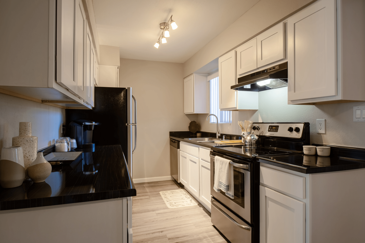 Montecito - Photo 5 of 9