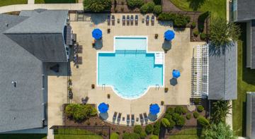 featured image of 416 E North Pointe Dr