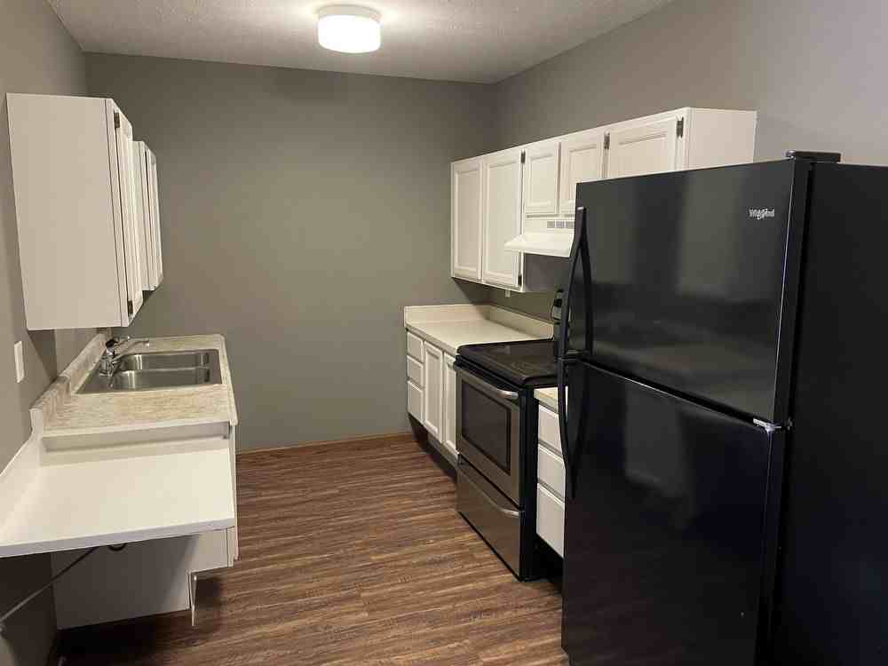 1036 Abbey Ct - Photo 2 of 10